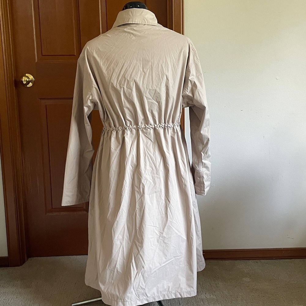 Afternoon Tea Packable Raincoat - Picture 4 of 9